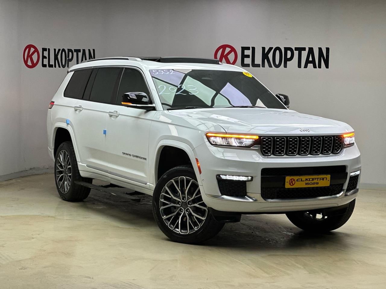 Jeep - Grand Cherokee