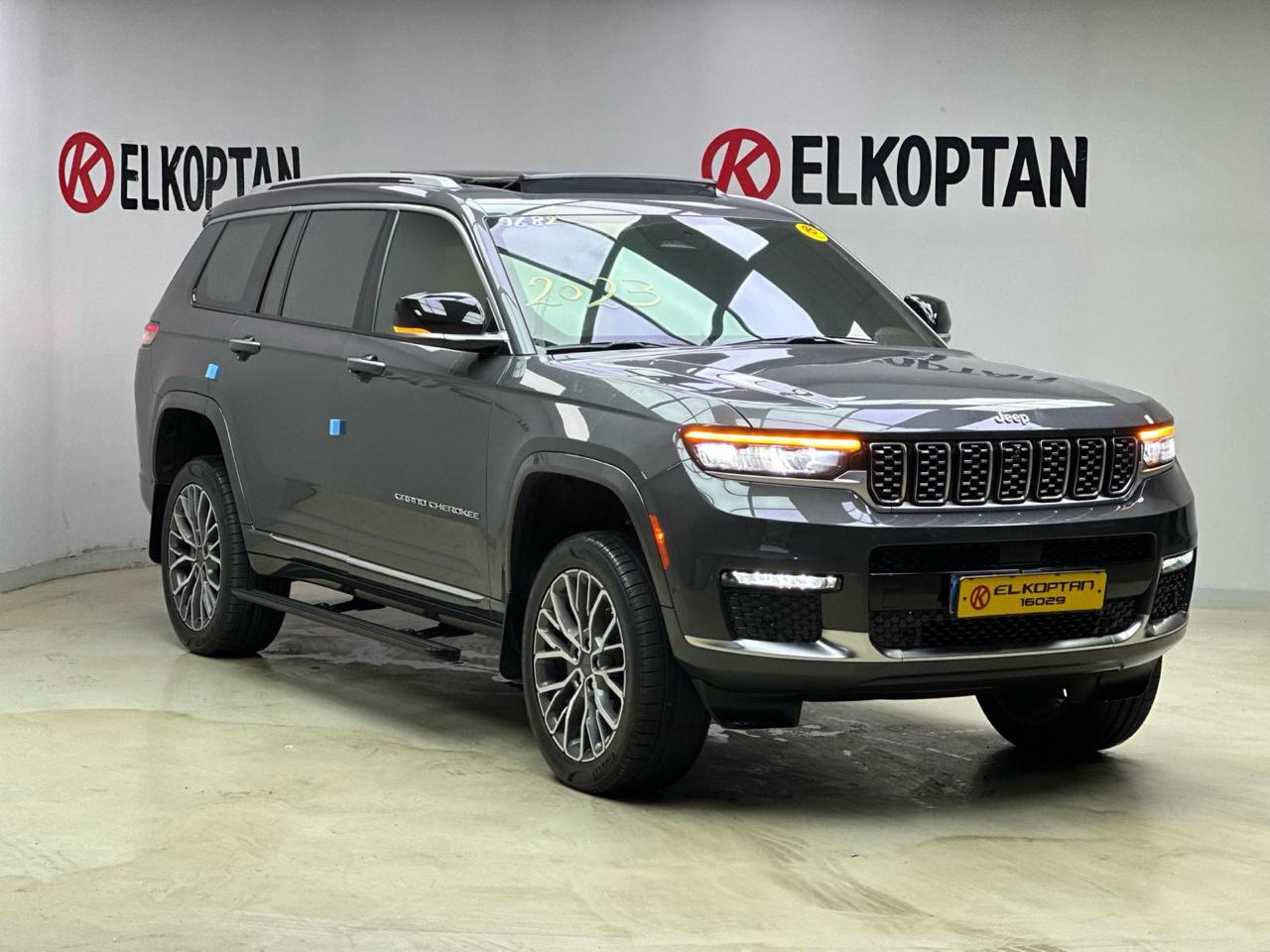 Jeep - Grand Cherokee