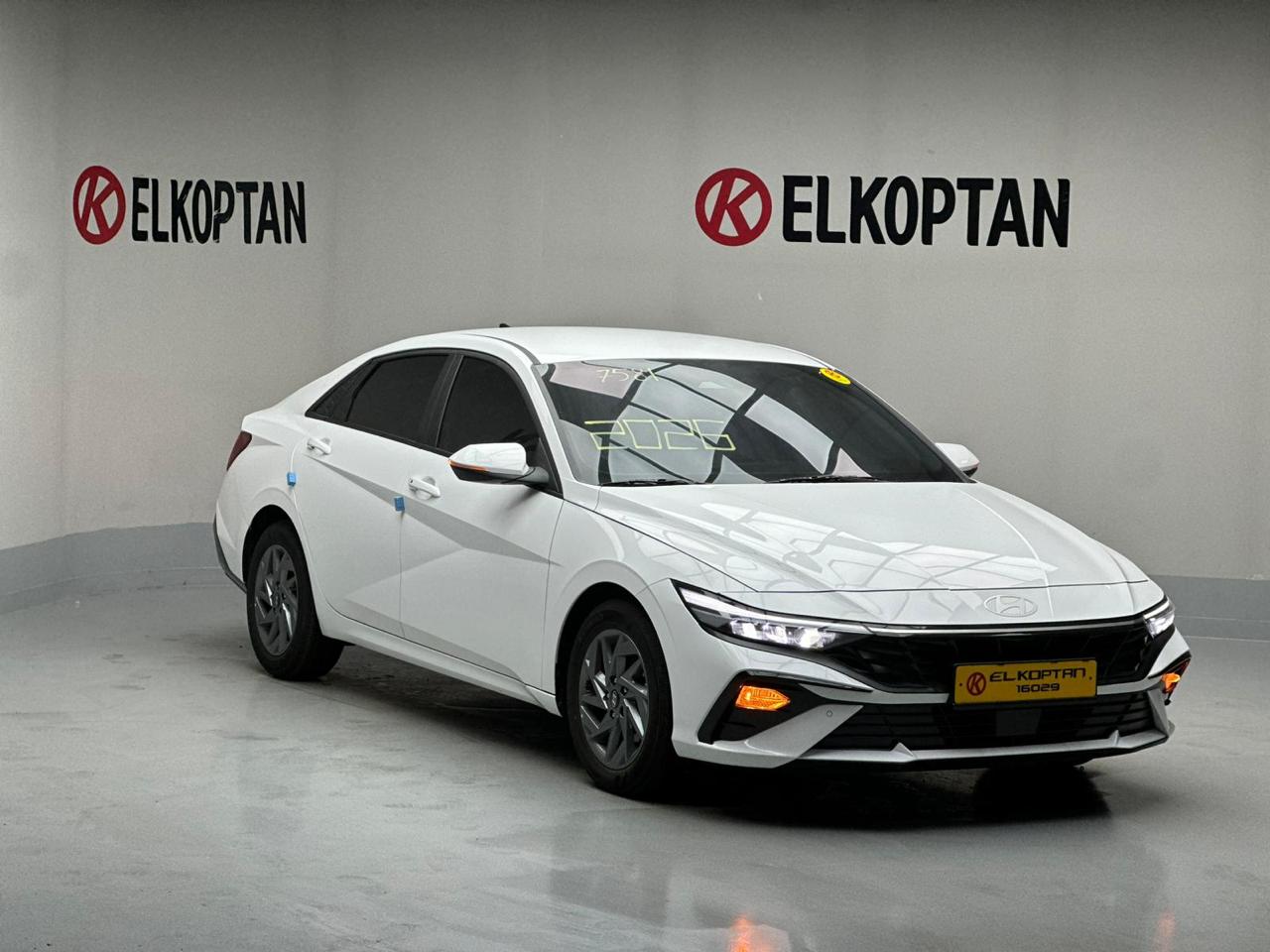 Hyundai - Avante CN7