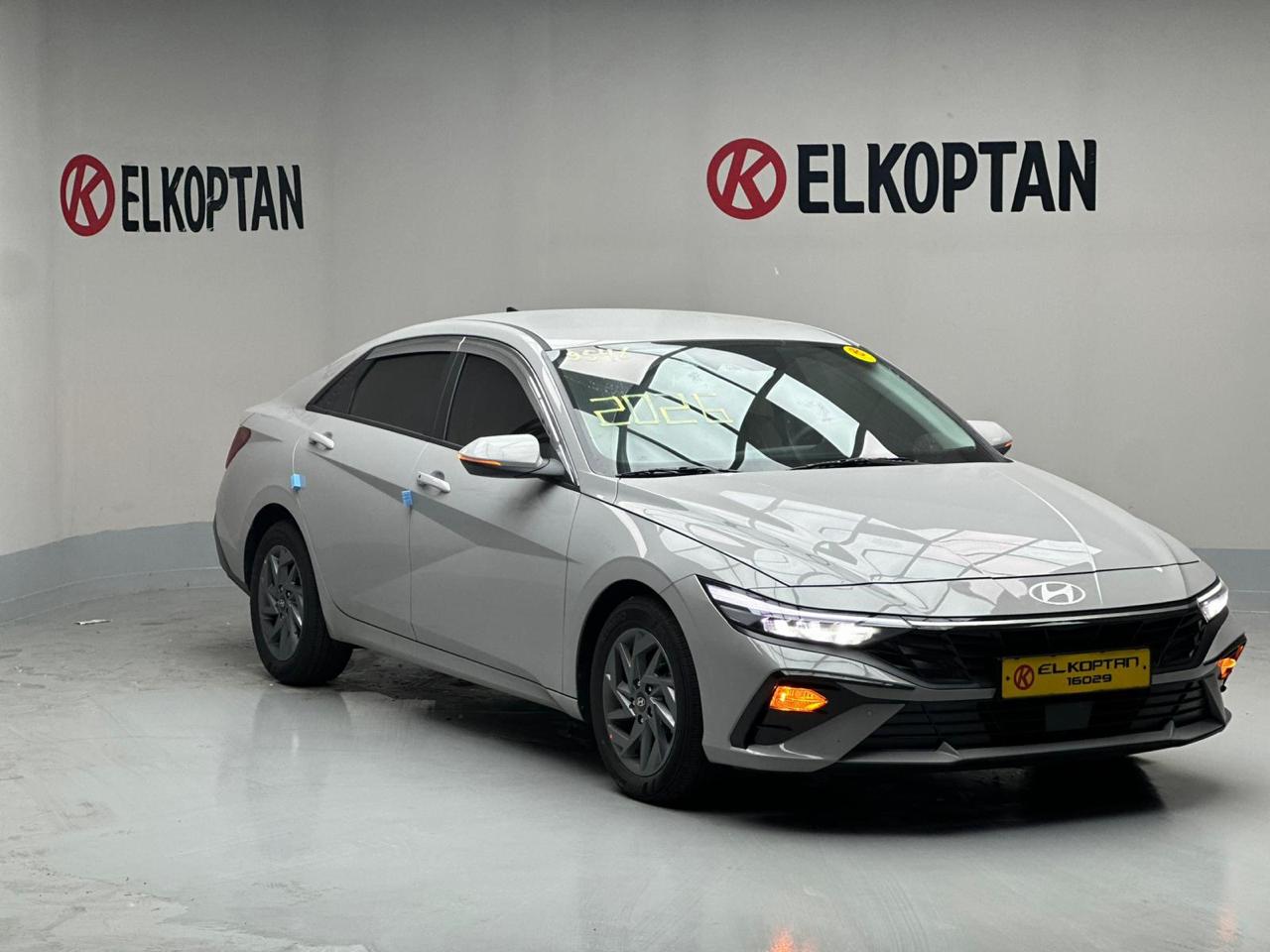 Hyundai - Avante CN7