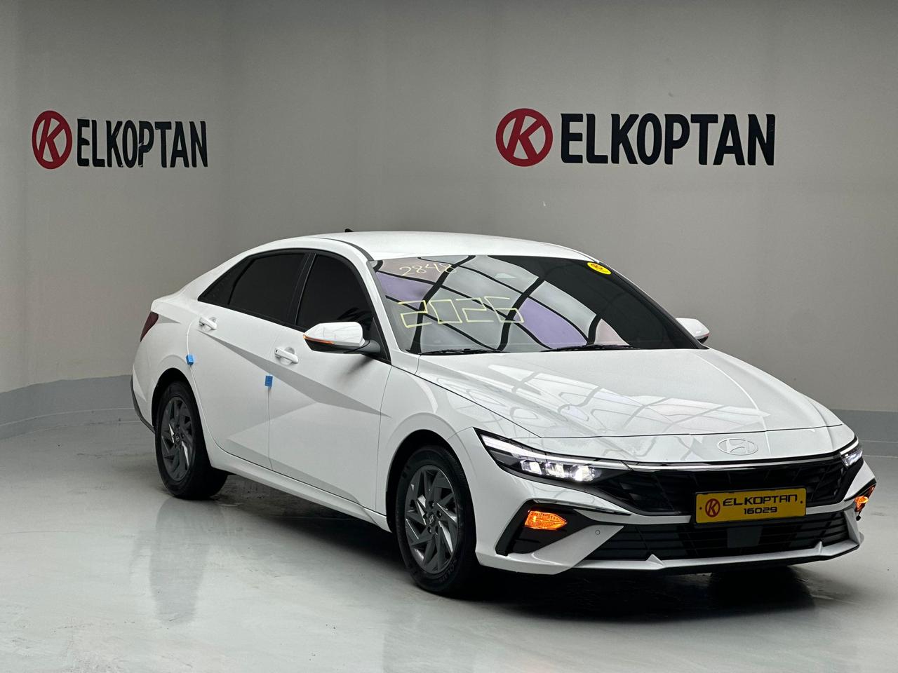 Hyundai - Avante CN7