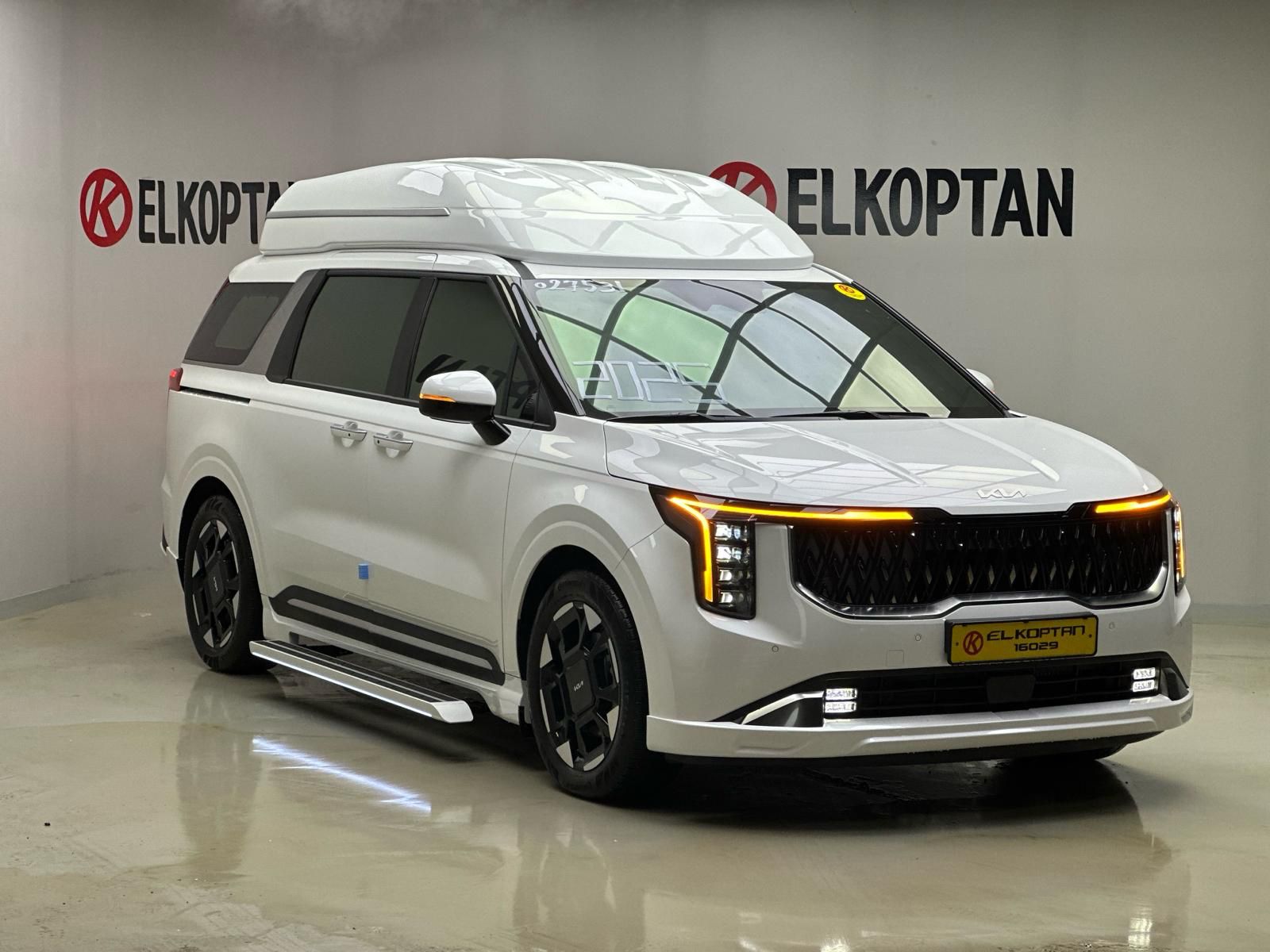 Kia - Carnival Hyp Limousine