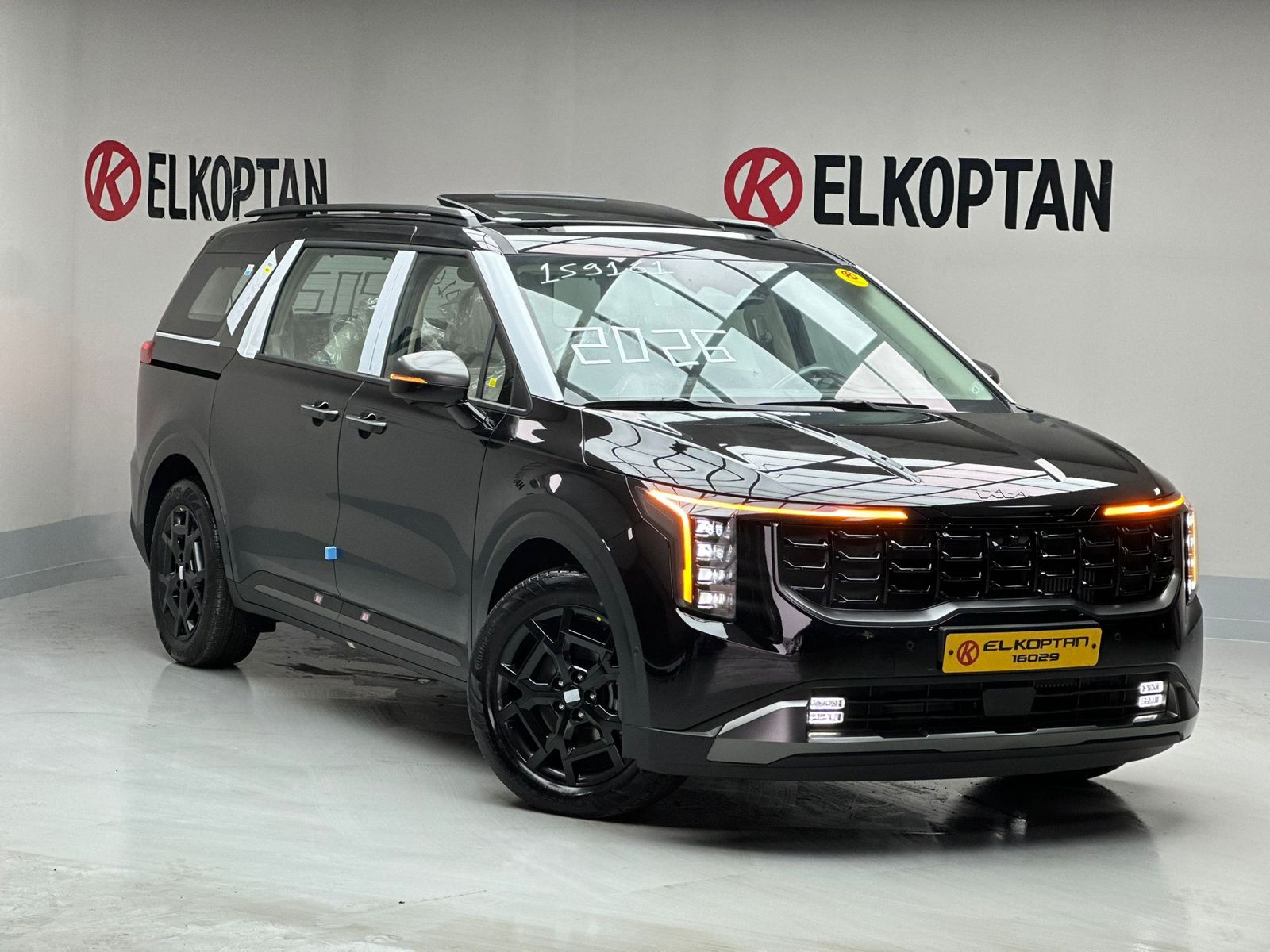 Kia - Carnival Hybrid