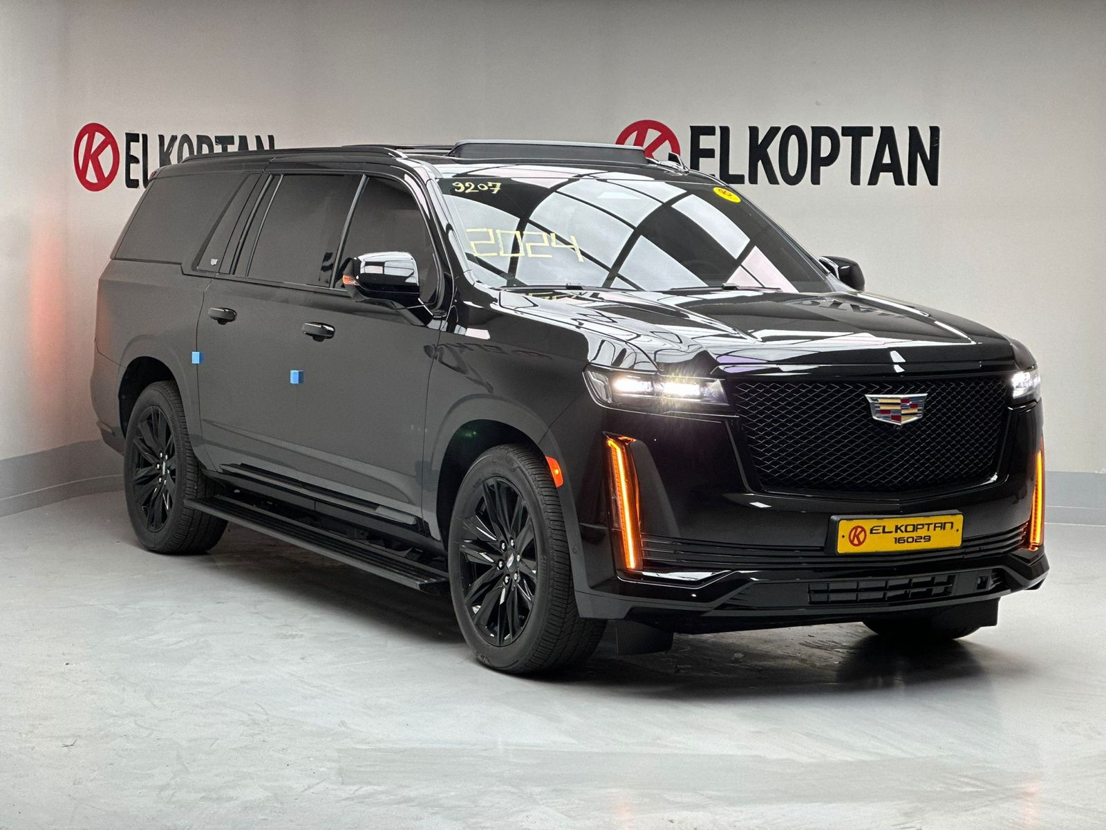 Cadillac - ESCALADE 